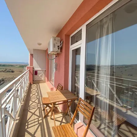 Sunny Day6-25 Apartman Neszebar